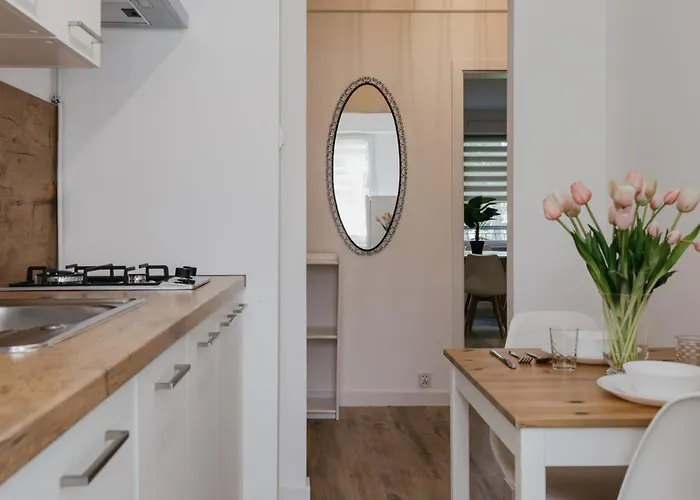 Kopernika 16, Sun & Snow *